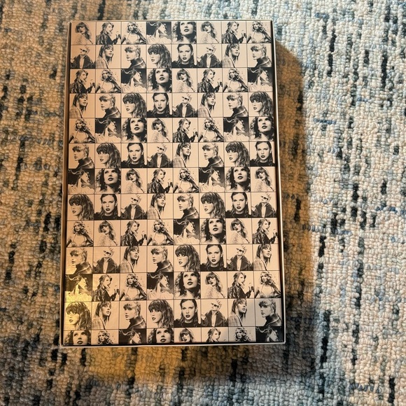 Taylor Swift Eras Tour NYC VIP box - Picture 5 of 7